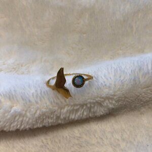Whale Tail Ring with Blue-Purple Iridescent Stone Adjustable Costume VGUC